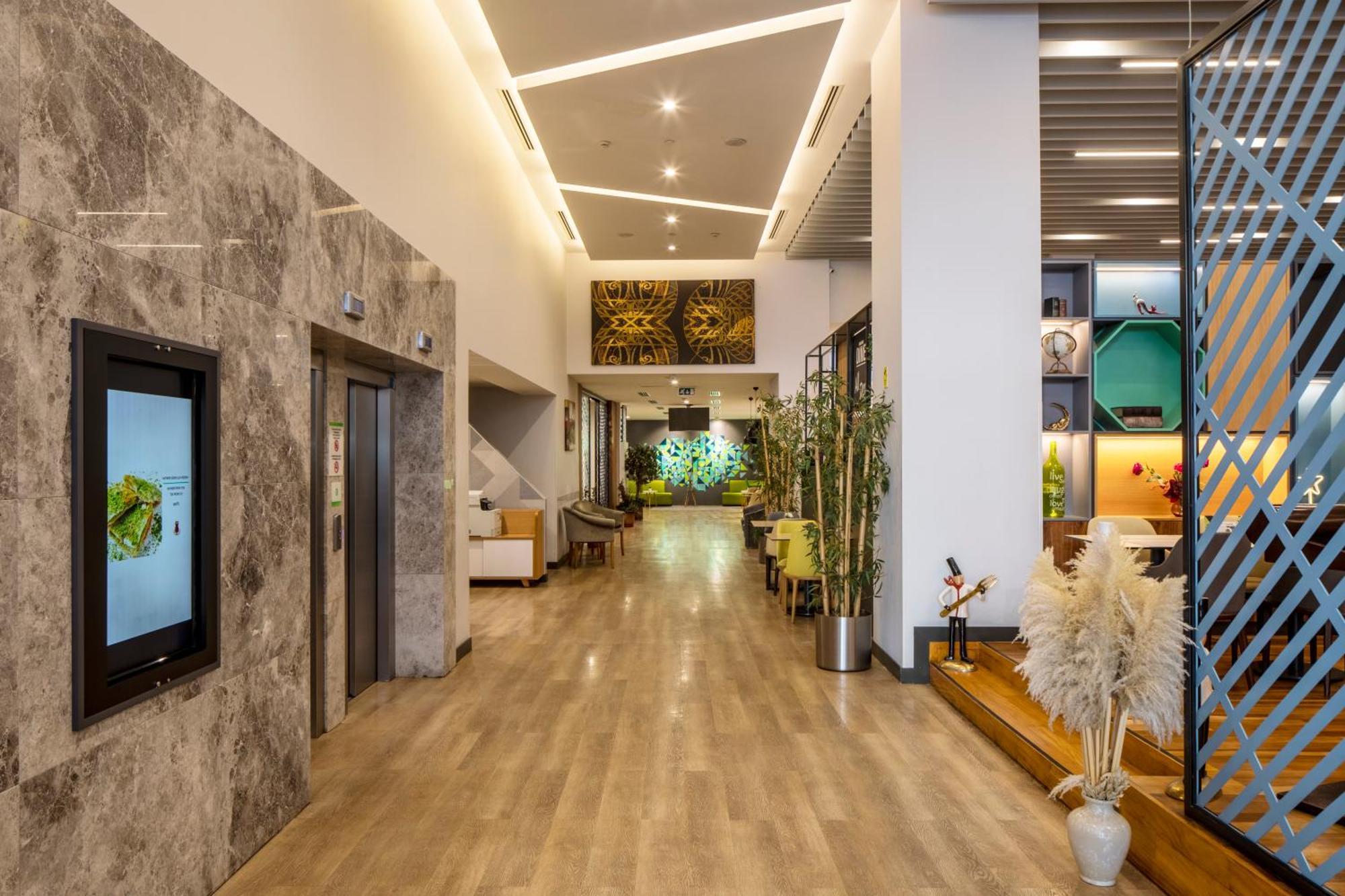 Holiday Inn Sisli By Ihg Stambuł Zewnętrze zdjęcie