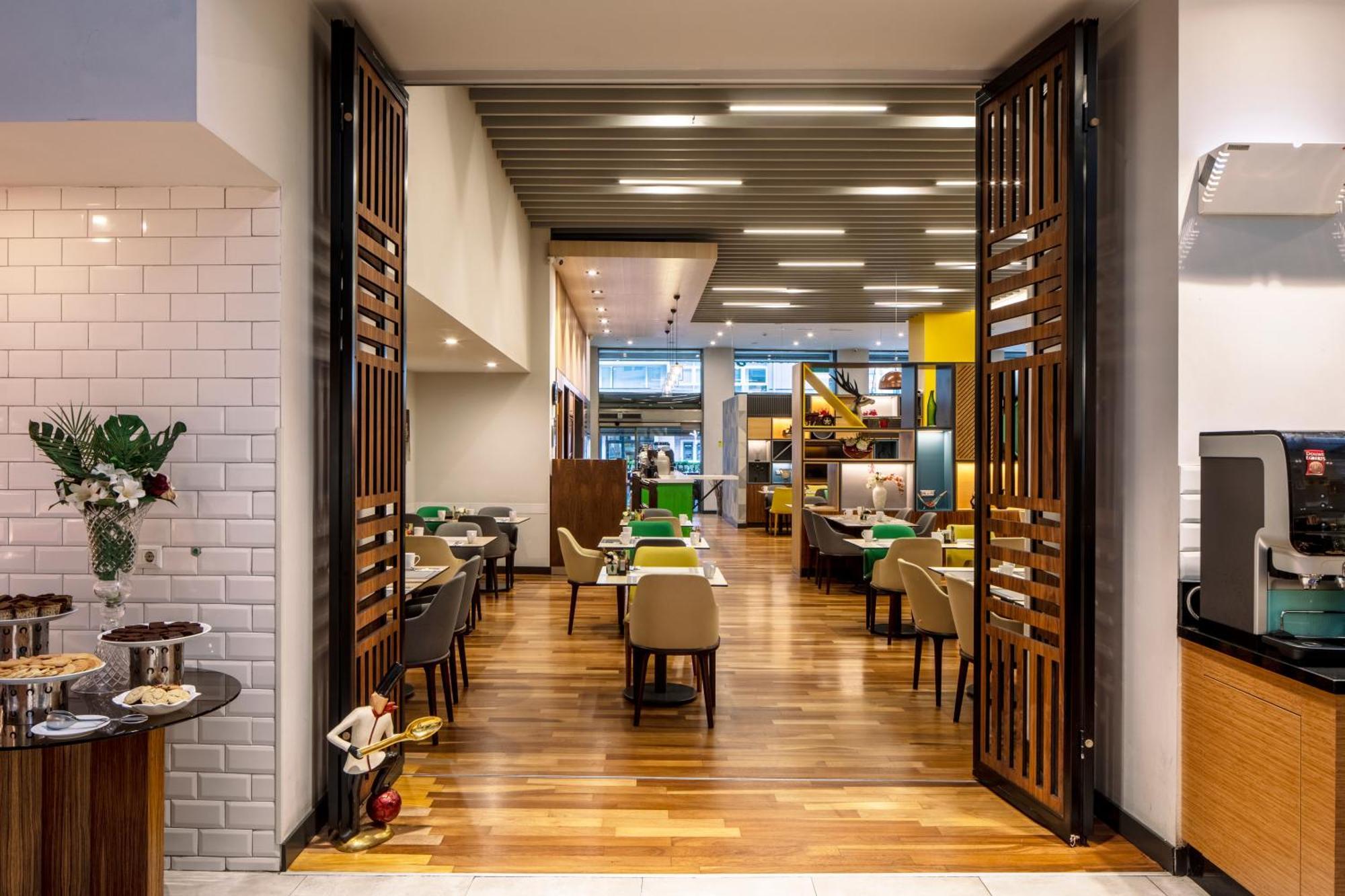Holiday Inn Sisli By Ihg Stambuł Zewnętrze zdjęcie