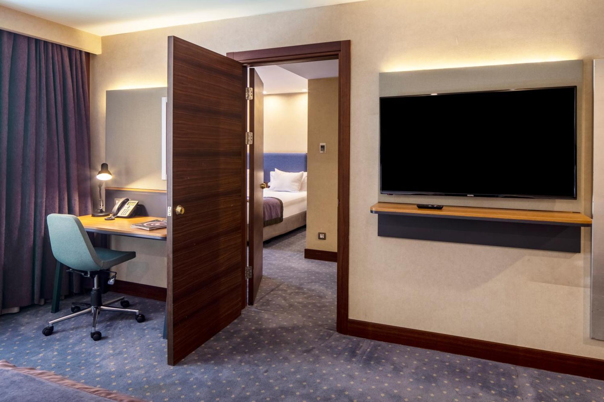 Holiday Inn Sisli By Ihg Stambuł Zewnętrze zdjęcie