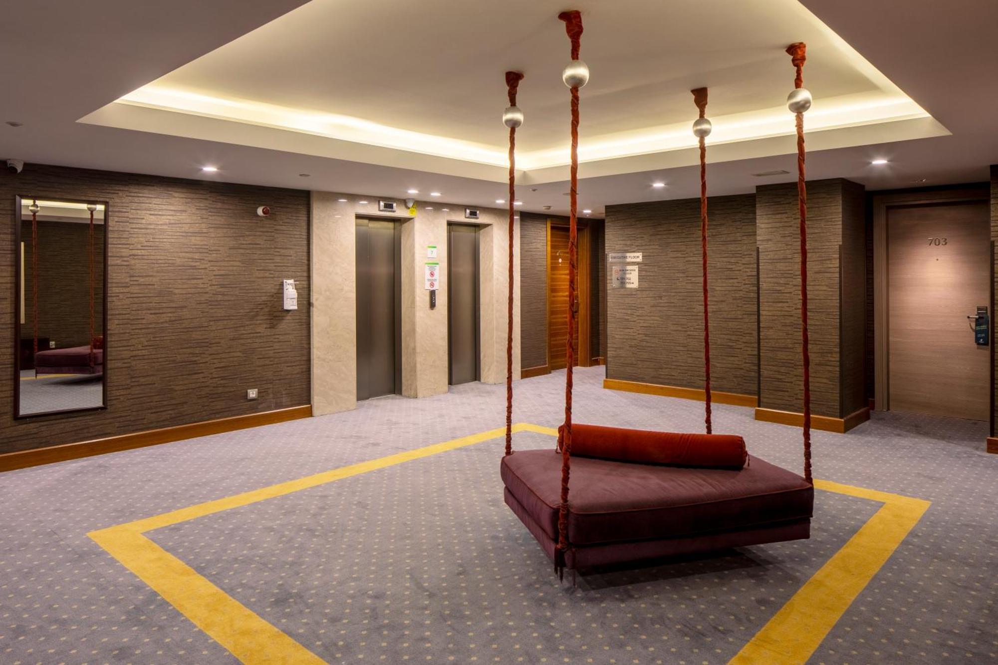 Holiday Inn Sisli By Ihg Stambuł Zewnętrze zdjęcie