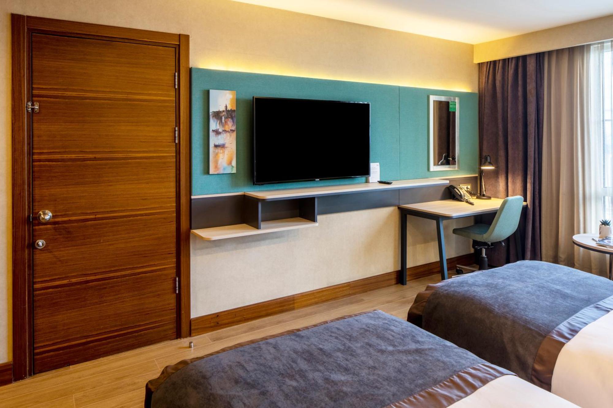 Holiday Inn Sisli By Ihg Stambuł Zewnętrze zdjęcie