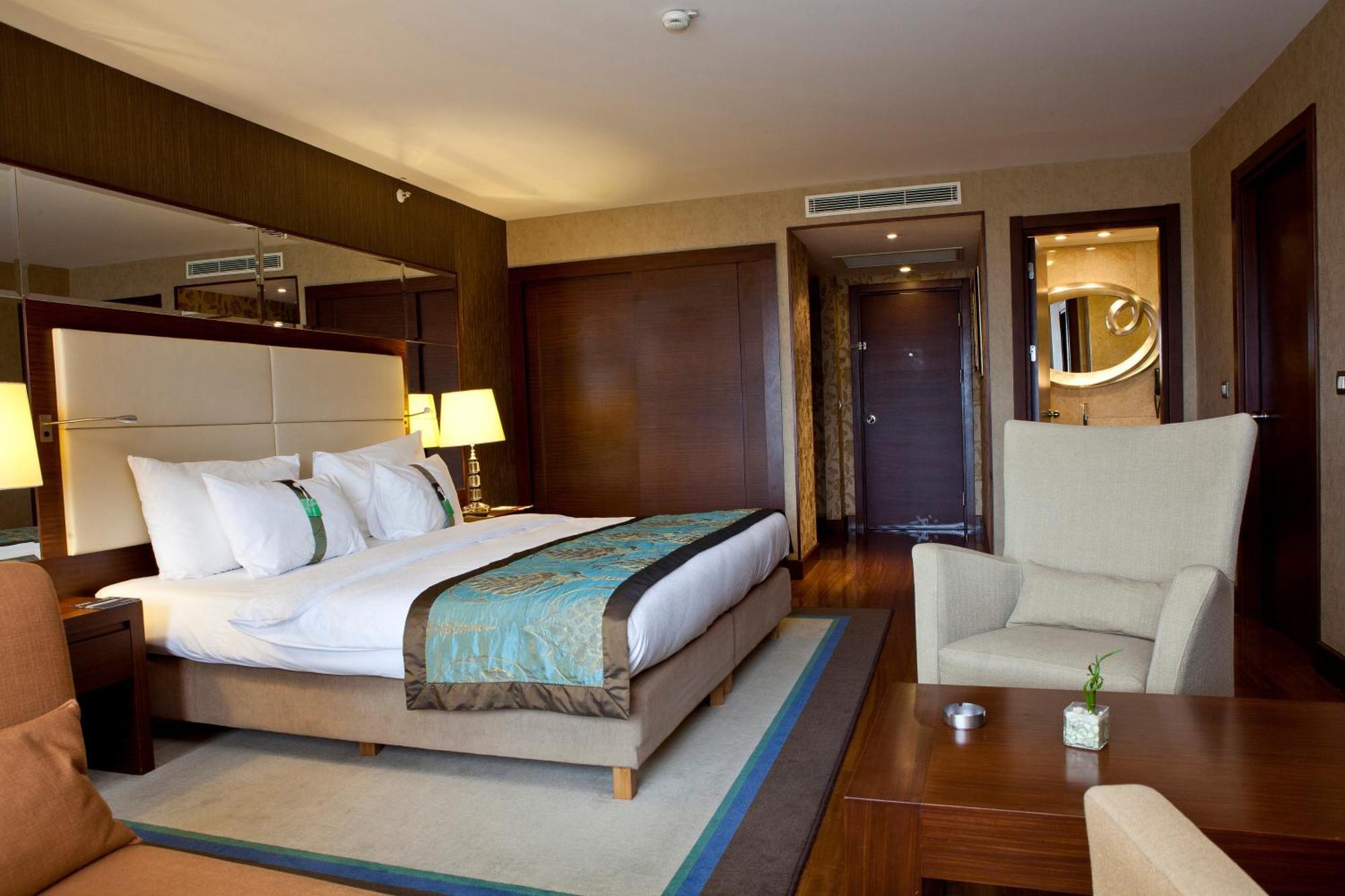 Holiday Inn Sisli By Ihg Stambuł Zewnętrze zdjęcie