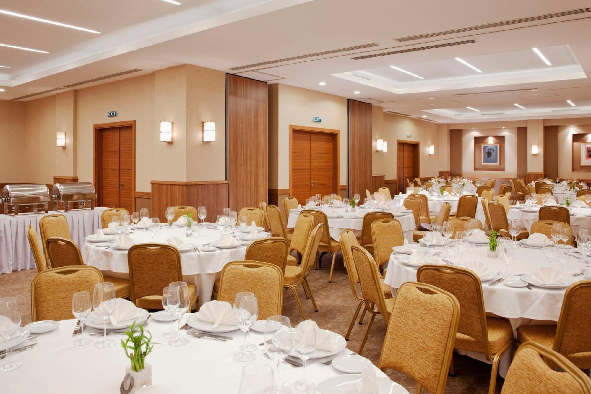 Holiday Inn Sisli By Ihg Stambuł Zewnętrze zdjęcie