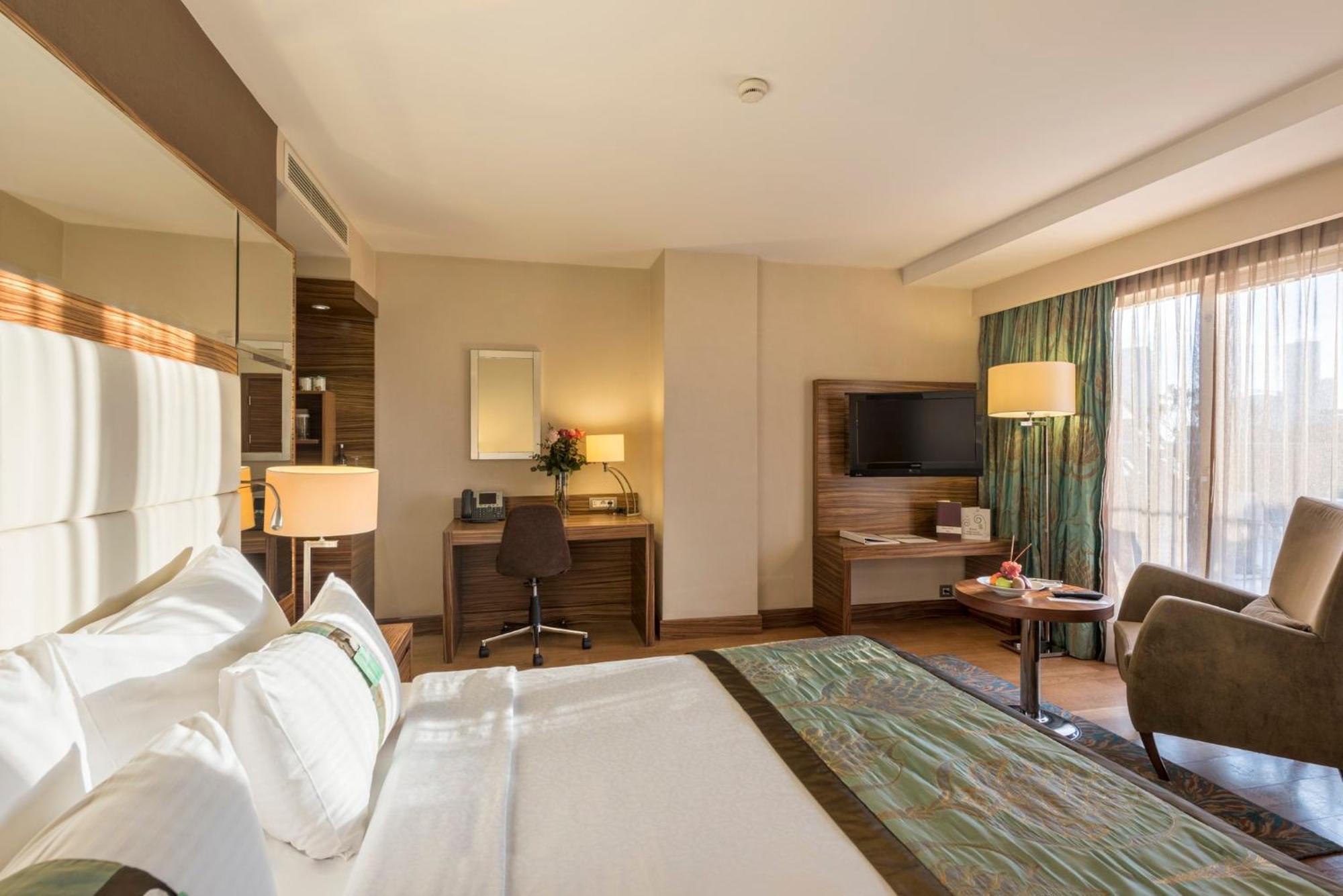 Holiday Inn Sisli By Ihg Stambuł Zewnętrze zdjęcie